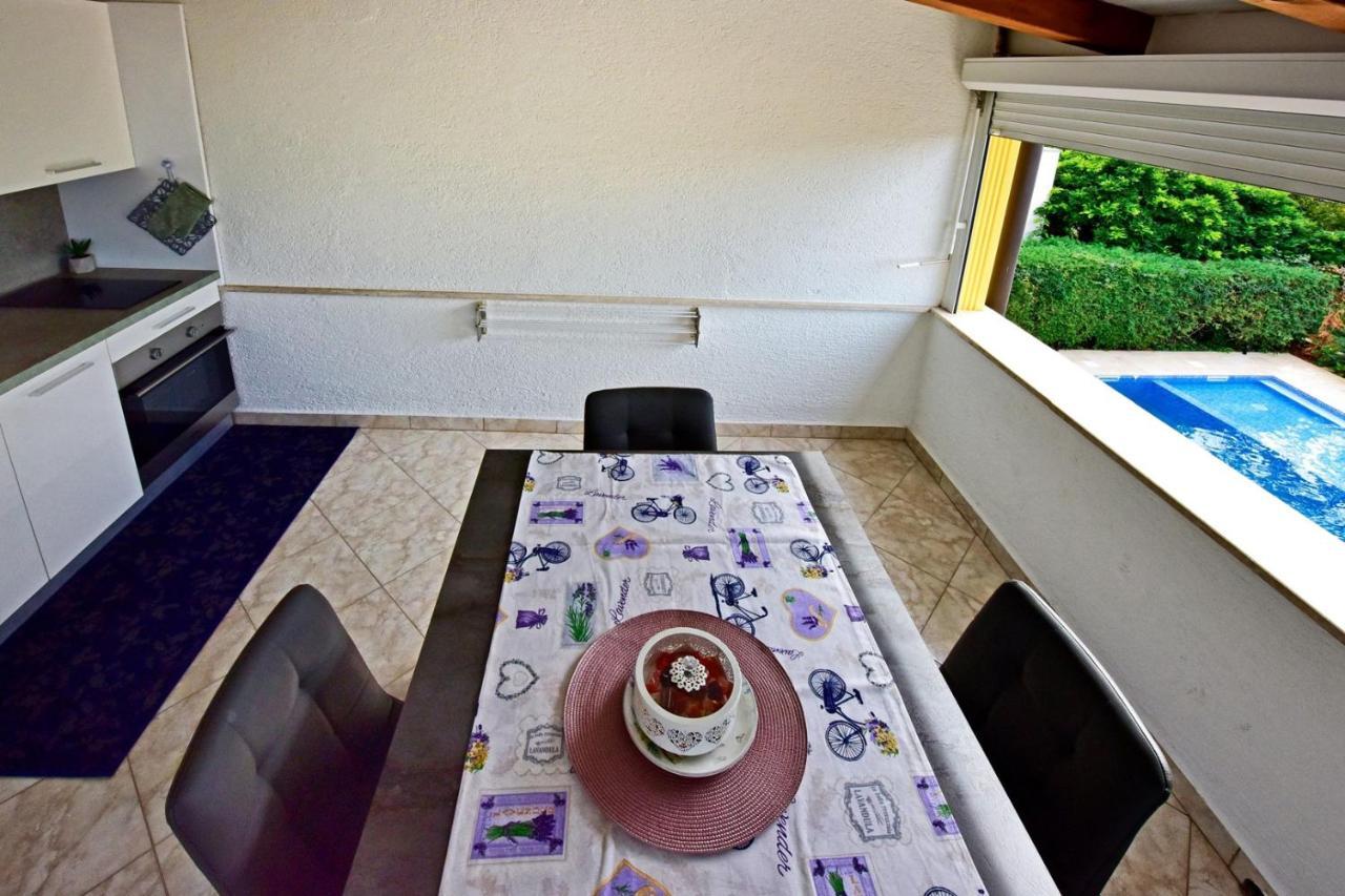 Apartments House Anna For Max 13 Persons In Porec, Pet Friendly Exterior foto